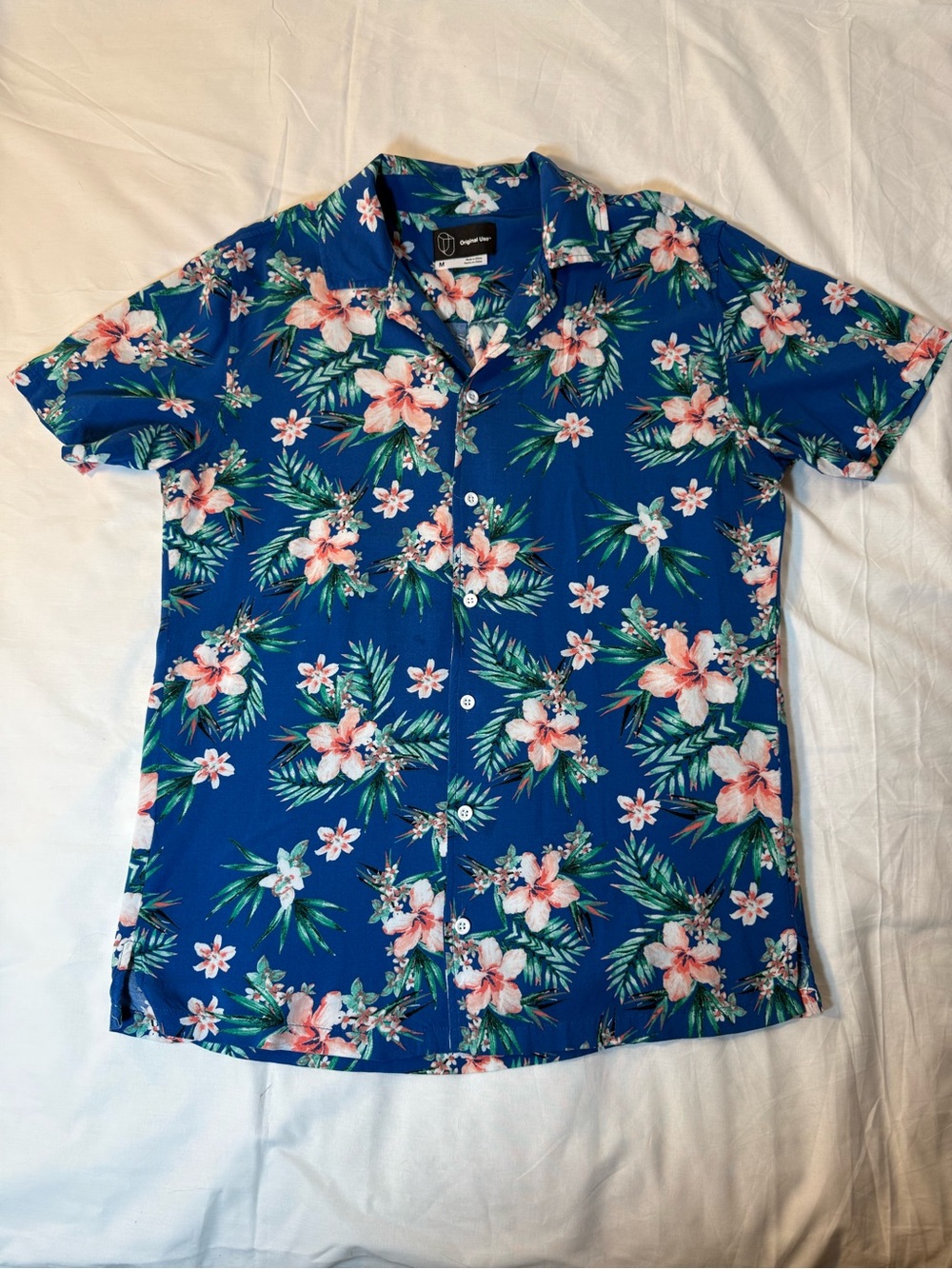 Original Use Men’s Blue Floral Short-Sleeve Button Down Shirt with Pink Flowers